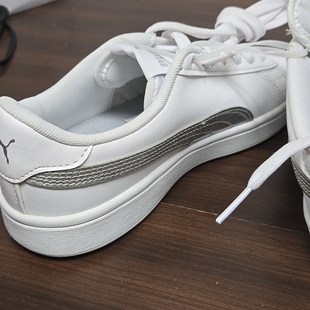 Puma Size 4.5 White Silver Sneakers - Picture 4 of 8